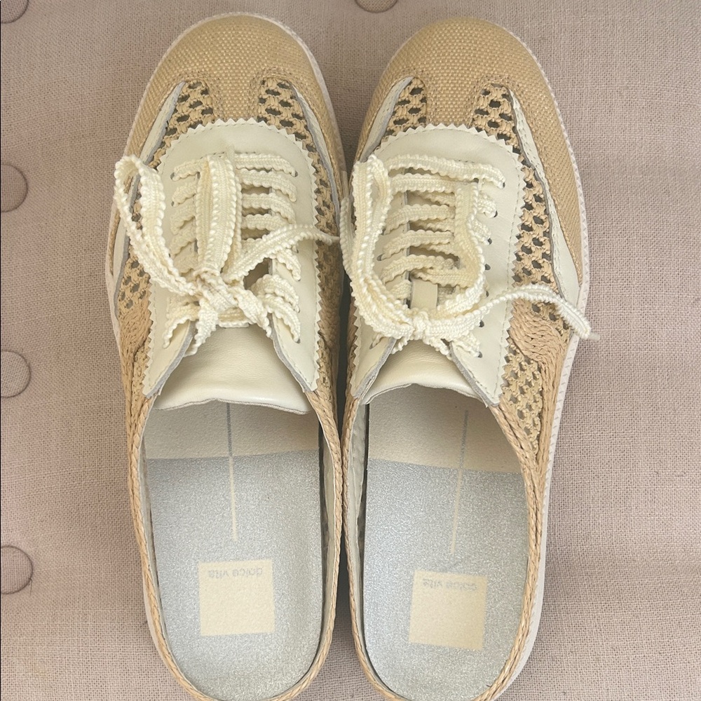Dolce Vita Women's Tan and Cream Lace-Up slide Shoes